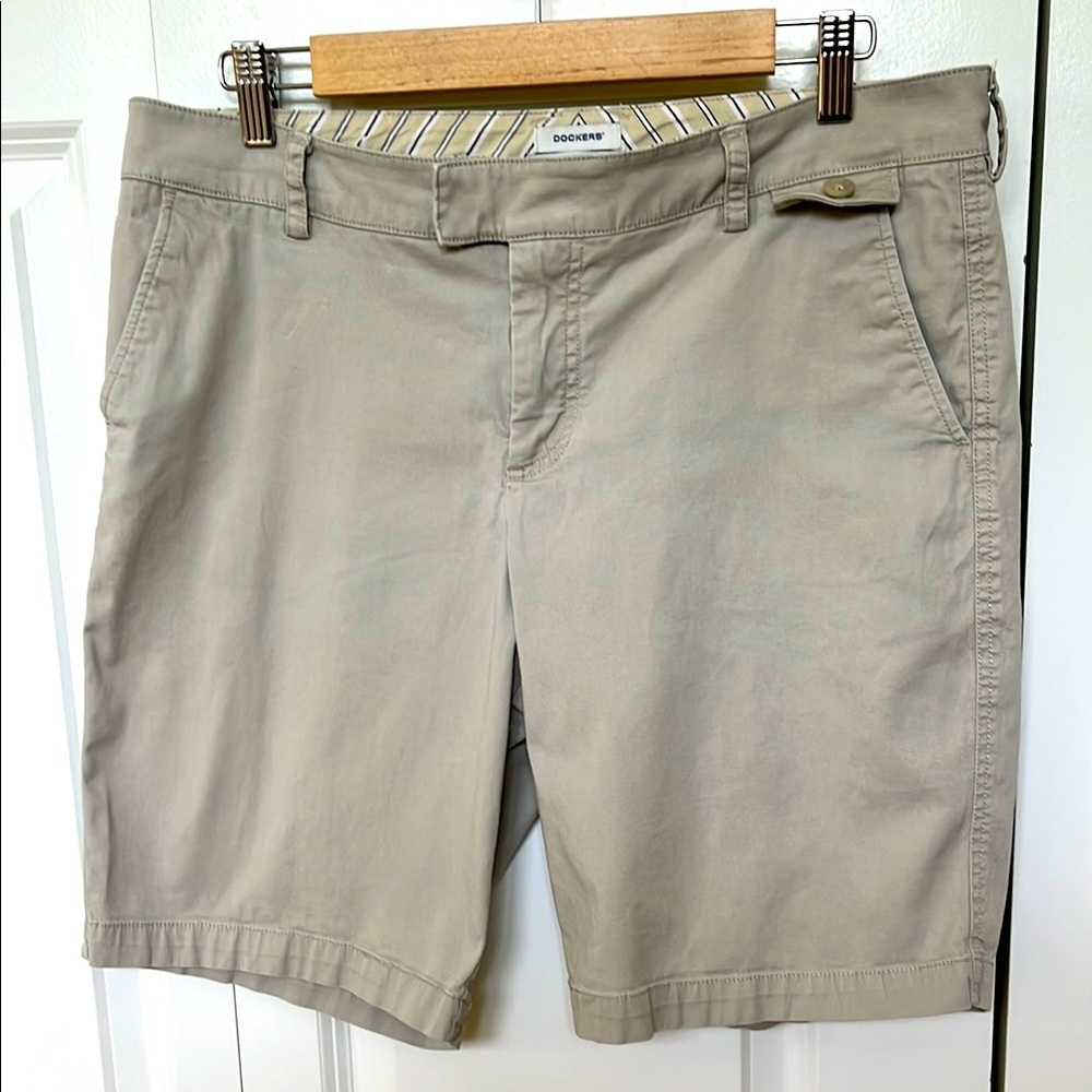 Dockers Light Tan Casual Shorts